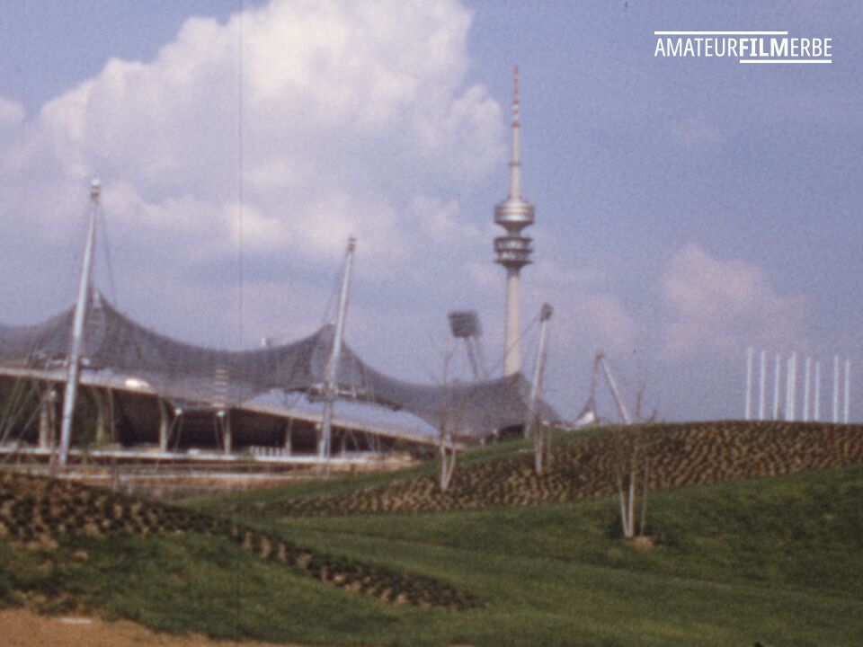 Guided tour of the construction site at the Munich Olympic Park – Still 6/19