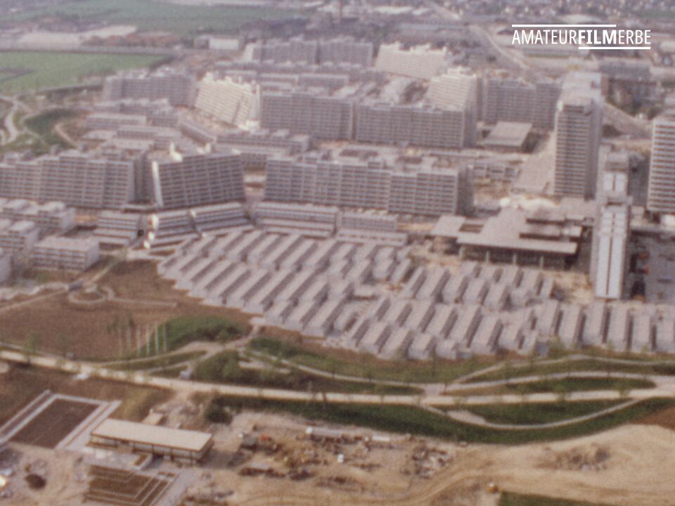 Guided tour of the construction site at the Munich Olympic Park – Still 14/19
