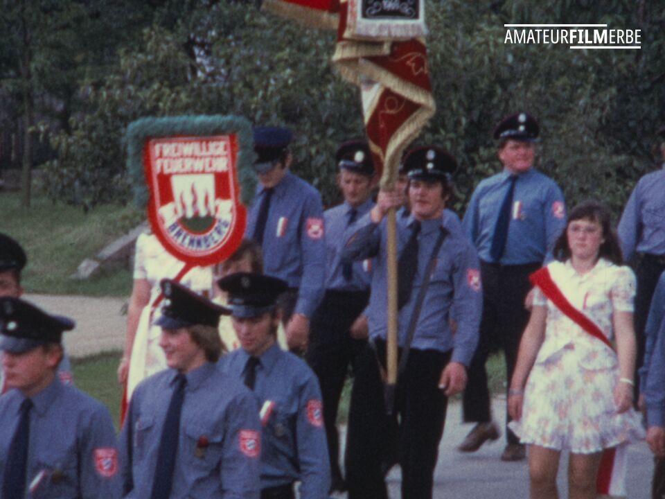 Flag dedication in Schillertswiesen – Still 11/16